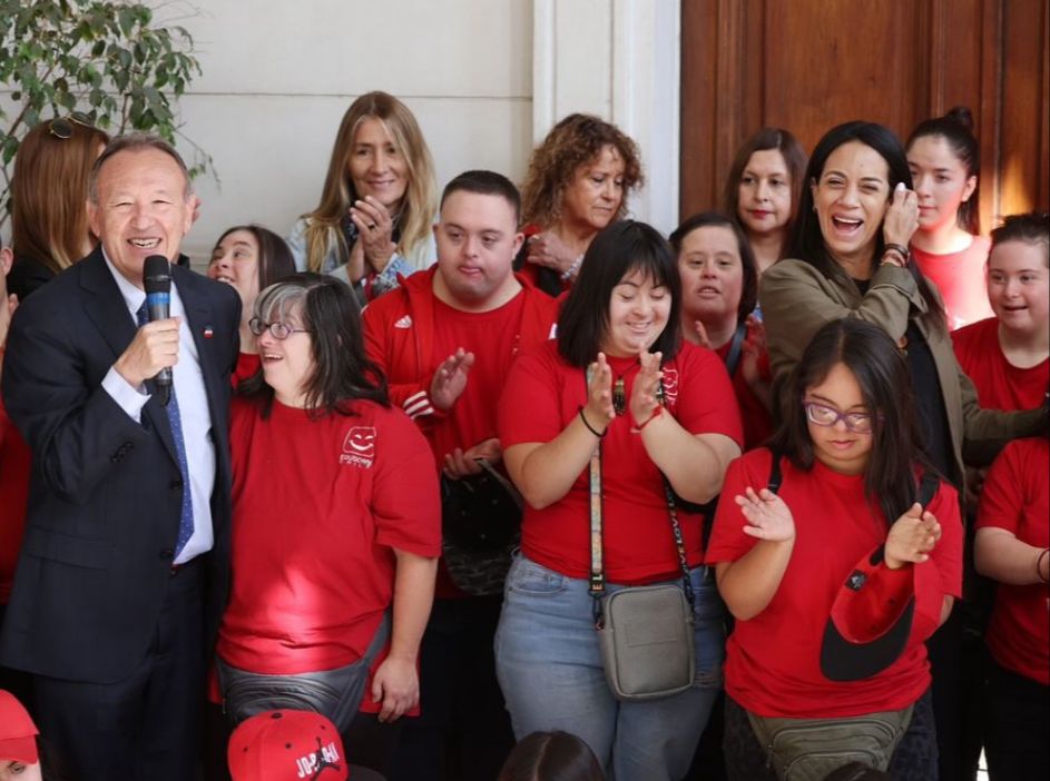 Un grupo de senadores ha presentado un proyecto para garantizar atención especializada gratuita a personas con síndrome de Down